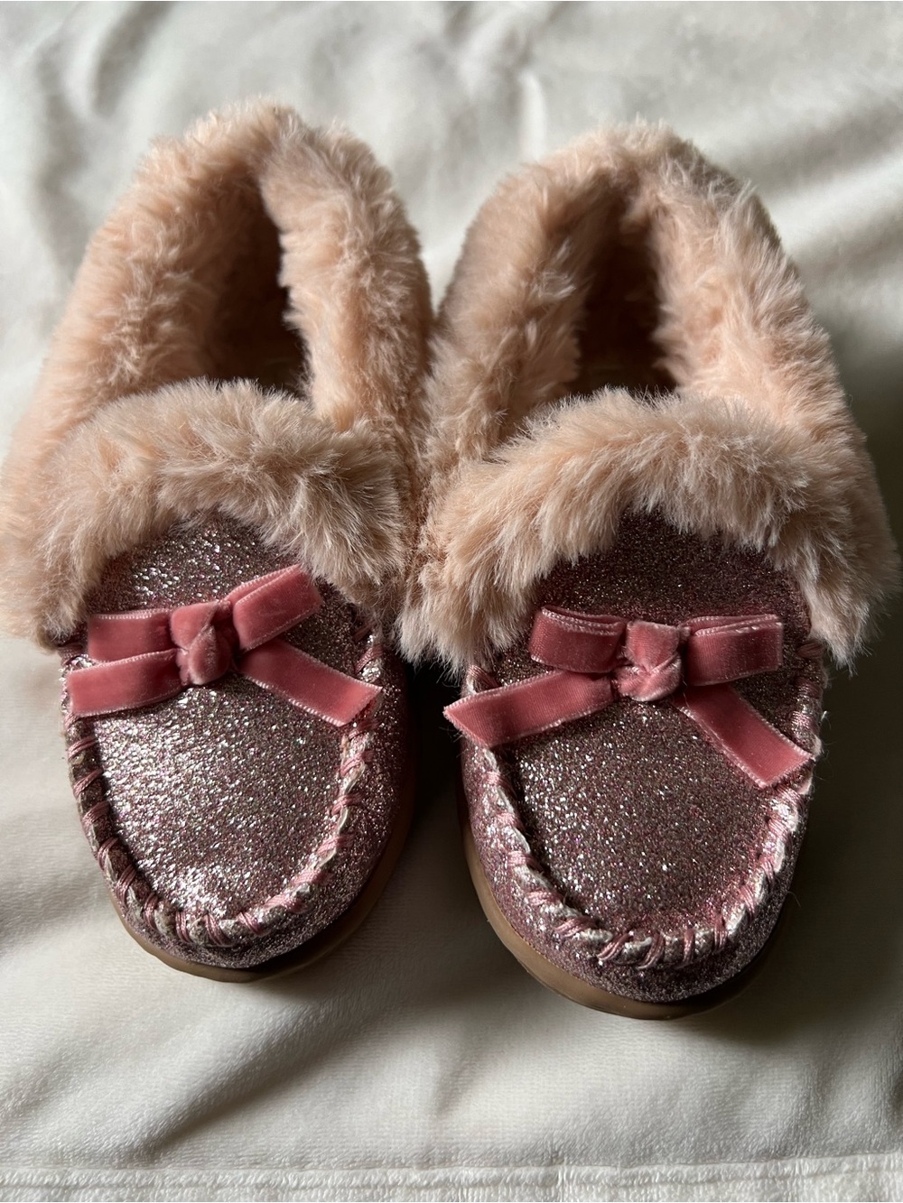 J. Crew Girls Sparkle Pink Faux-Fur Moccasins with Velvet Bow-never worn